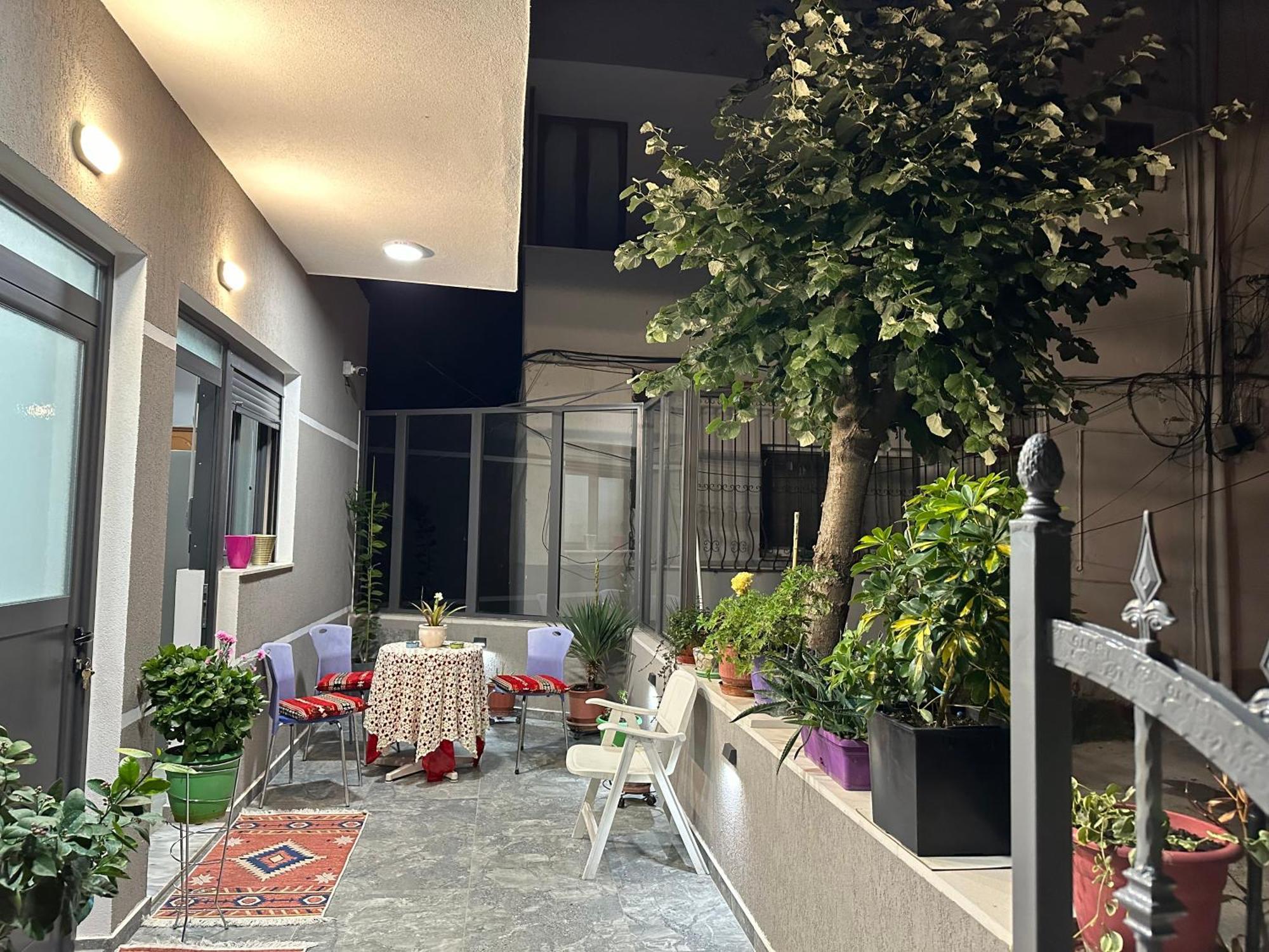 Lola'S Rooms Гирокастра Экстерьер фото