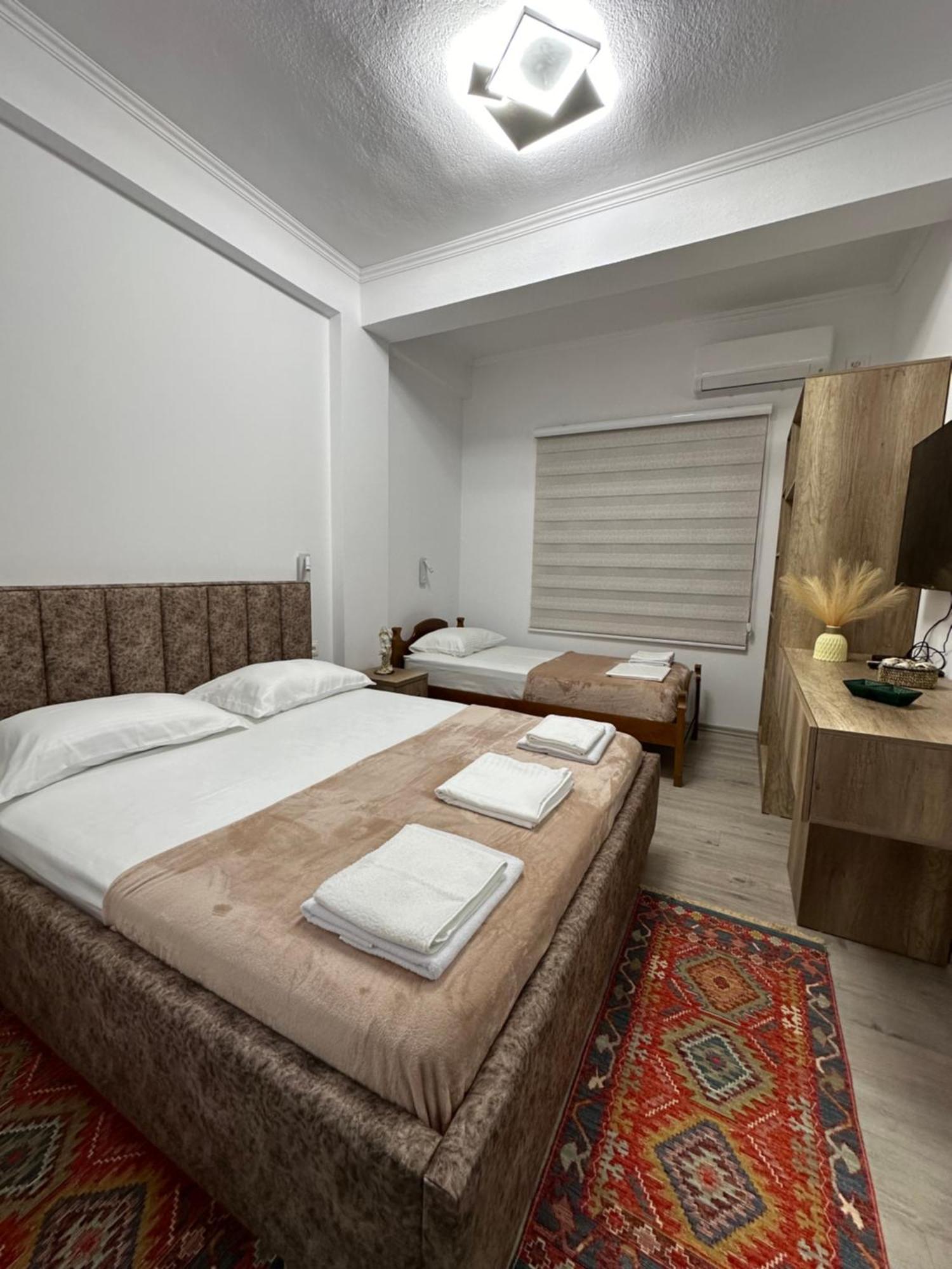 Lola'S Rooms Гирокастра Экстерьер фото